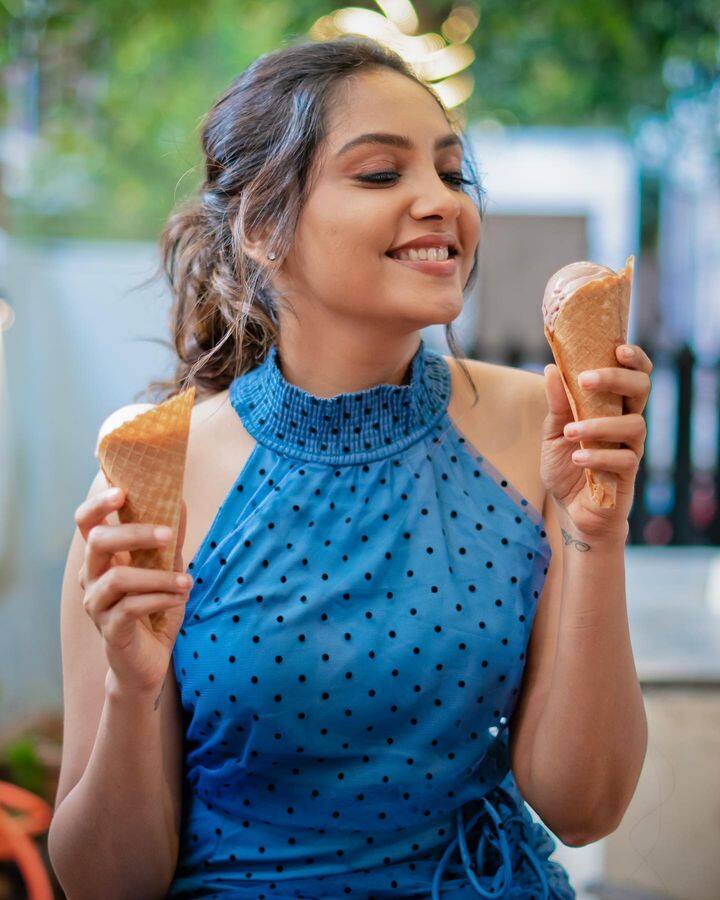 என்னை என்ன செய்தாய் பெண்ணே நேரம் காலம் மறந்தேனே