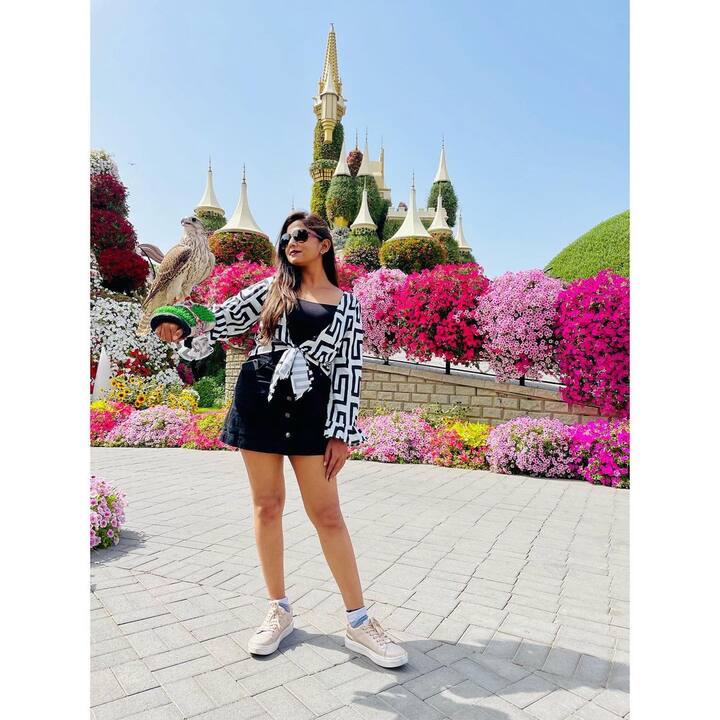 గుప్పెడంతమనసు సీరియల్ లో సార్ సార్ అంటూ అమాయకంగా వెంటతిరిగుతూ రిషిని పడేసింది వసుధార. ఎట్టకేలకు ఇన్నాళ్లూ మనసులో దాచుకున్న ప్రేమను రిషి బయటపెట్టేలా చేసింది అల్లరి పిల్ల.