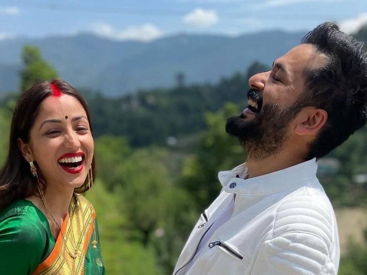 यामीने सांगितले की, सध्या ती शूटिंगमध्ये व्यस्त आहे आणि रात्रीच्या शिफ्टमध्ये काम करत आहे. मात्र या आनंदाच्या निमित्ताने ती आपल्या कुटुंबासोबत वेळ घालवणार आहे.(Photo:yamigautam/ig)