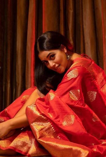 திருமண மலர்கள் தருவாயா தோட்டத்தில் நான் வைத்த பூச்செடியே