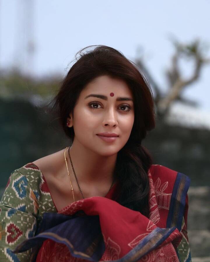 சிதறிய இதயத்தை திருடி கொண்டாய்...