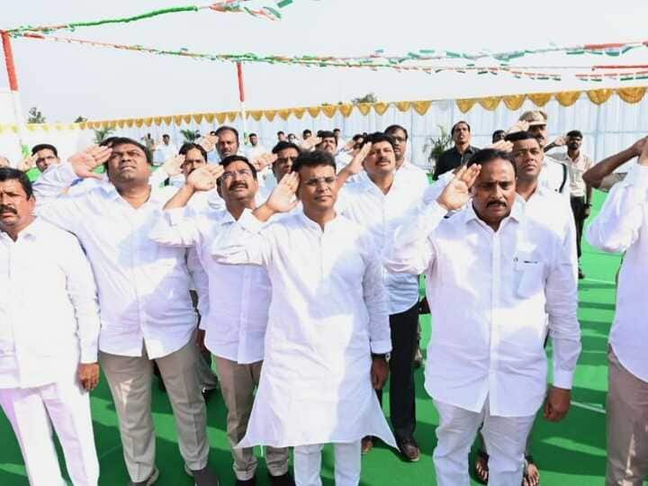 The ceremony was attended by Ministers, MPs, MLAs and many celebrities. (Image: ABP Desam)