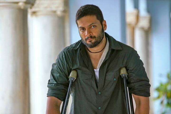 कुछ सितारे ऐसे भी हैं जो पूरी फिल्म या सीरीज की बजाए हर एपिसोड के मुताबिक फीस चार्ज करते हैं जैसे कि अली फजल. ये हर एपिसोड के 12 लाख रुपए लेते हैं.