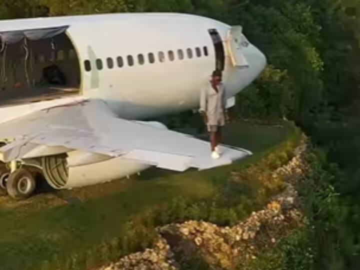 man doing stunt and adventure on private jet villa in indonesia video viral on social media Shocking Video: ऐसा Adventure बन सकता है जानलेवा, वीडियो देख खड़े हो जाएंगे रोंगटे