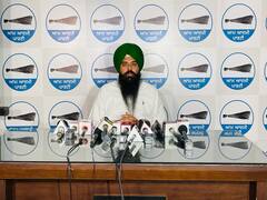 ਸੁਖਬੀਰ ਬਾਦਲ ਤੇ ਕੈਪਟਨ ਸਣੇ ਕਈ ਵਿਰੋਧੀ ਆਗੂਆਂ ਨੇ ਪਹਿਲਾਂ ਮੂਸੇਵਾਲਾ ਨੂੰ ਕਿਹਾ ਗੈਂਗਸਟਰ, ਹੁਣ ਕਰ ਰਹੇ ਨੇ ਹਮਦਰਦੀ ਦਾ ਡਰਾਮਾ : ਮਲਵਿੰਦਰ ਕੰਗ