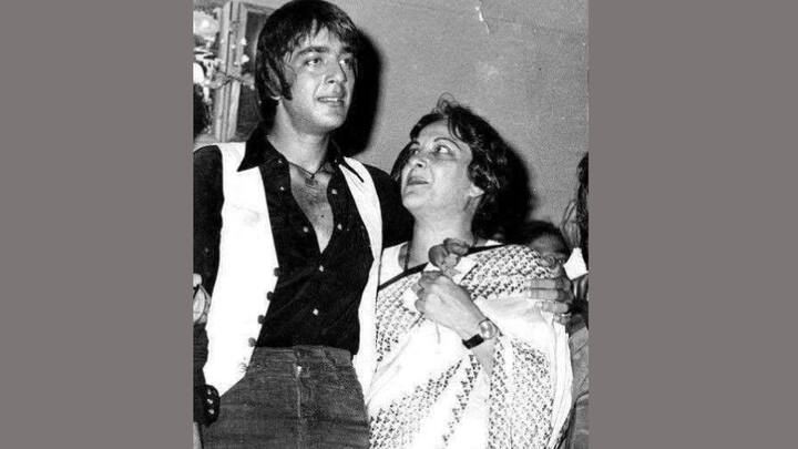 সাফল্য যেমন পেয়েছেন, অন্ধকারে মুখ থুবড়েও পড়েছেন। কিন্তু মায়ের সঙ্গে সুখ-দুঃখ ভাগ করা হয়নি। নার্গিস দত্তের জন্মবার্ষিকীতে তাই আবেগঘন পোস্ট ছেলে সঞ্জয় দত্তের। সাদাকালো ওই ছবি দেখে আবেগতাড়িত, আপ্লুত সঞ্জয়ের অনুরাগীরাও।