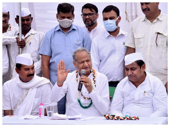 Rajasthan Rajya Sabha Election 2022: Congress will fencing MLAs after two-days cap, this is the plan of BJP ANN Rajasthan Rajya Sabha Election: राज्यसभा की तीसरी सीट पर फंसा पेंच तो चौकन्नी हुई कांग्रेस, उठाया ये बड़ा कदम