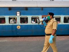 Indian Railways: ট্রেনে লাগেজ বেশি হলেই আলাদা চার্জ, কোন কোচে কত ভাড়া জানেন ?