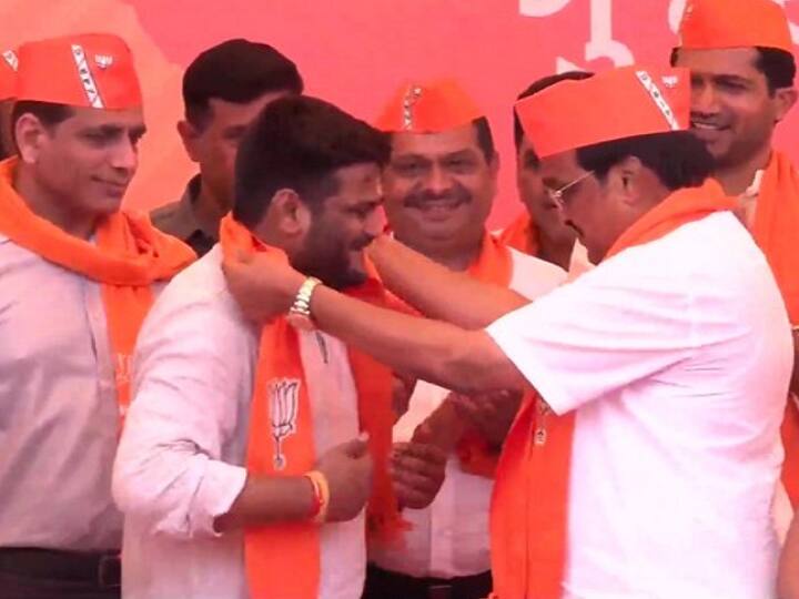 Hardik Patel Joins BJP Shree Kamalam Gandhinagar CR Patil Gujarat News Hardik Patel Joins BJP: ”எளிய போர்வீரனாக செயல்படுவேன்” : பாஜகவில் இணைந்தார் ஹர்திக் பட்டேல்...