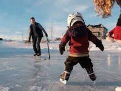 Watch: 4 साल का बच्चा कर रहा है बर्फ पर स्केटिंग, आप भी हो जाएंगे हैरान