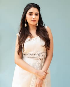 Priyanka Arul Mohan: వైట్ కలర్ డ్రెస్ లో ప్రియాంక క్యూట్ లుక్