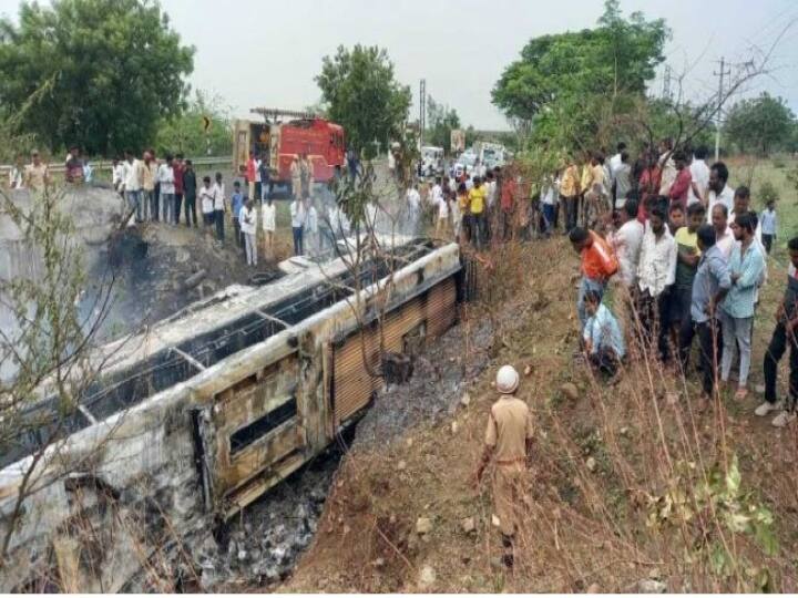Karnataka Seven killed as Goa-Hyderabad bus catches fire after collision in Kalaburagi லாரி மீது மோதி பற்றி எரிந்த பேருந்து..! 2 குழந்தைகள் உள்பட 7 பேர் உயிரிழப்பு..! 12 பேர் படுகாயம்..!