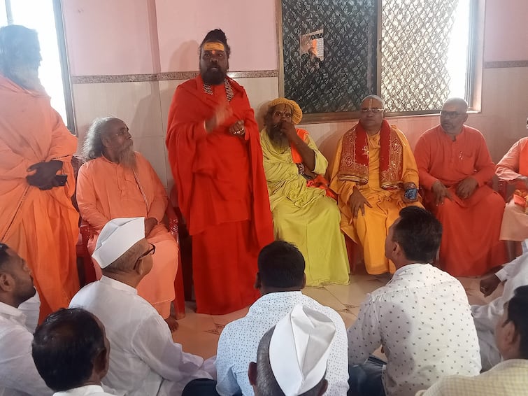 maharashtra nashik News Anjaneri Hanuman birth place case in Supreme Court says anjneri villagers Nashik hanuman Birth Place : अंजनेरी हनुमान जनस्थळाचा वाद सर्वोच्च न्यायालयात, ग्रामसभेत मांडणार ठराव 