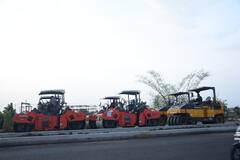 PHOTO : 108 तासात होणार विश्वविक्रमी 75 किलोमीटरचा रस्ता; महाराष्ट्रात होणार विक्रम