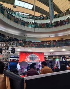 Vikram Movie: பத்தல பத்தல...மத்தளம் அட்றா டேய்..விக்ரம் படம்.. தெறிக்க விட்ட ரசிகர்கள் !