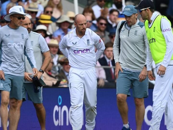 ENG vs NZ 1st Test in Lords Jack Leach replaced by Matt Parkinson due to concussion ENG vs NZ 1st Test: इंग्लैंड के खिलाड़ी के सिर में लगी गहरी चोट, बीच मैच में हुए टीम से बाहर
