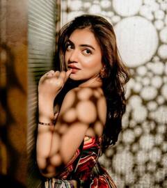Actress Nazriya: சில்லென ஒரு மழை துளி என்னை நனைக்குதே பெண்ணே.. நடிகை நஸ்ரியா லேட்டஸ் க்ளிக்ஸ் !
