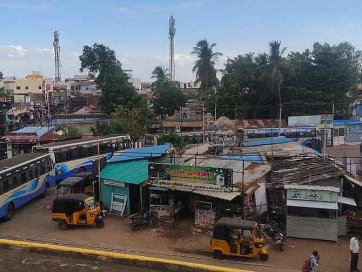 karur district public who have been waiting for the bus stand for 40 years in kuliththalai முன்னாள் முதல்வர் கருணாநிதியின் முதல் தொகுதியில் அவலம்;  40 ஆண்டுகளாக காத்திருக்கும் பொதுமக்கள்..!