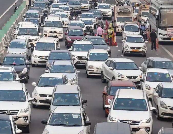 Vehicle safety rating system to be out in April 2023 உங்க கார் பாதுகாப்பானதா? காருக்கு வருகிறது ஸ்டார் ரேட்டிங்! செய்ய வேண்டியது என்ன?