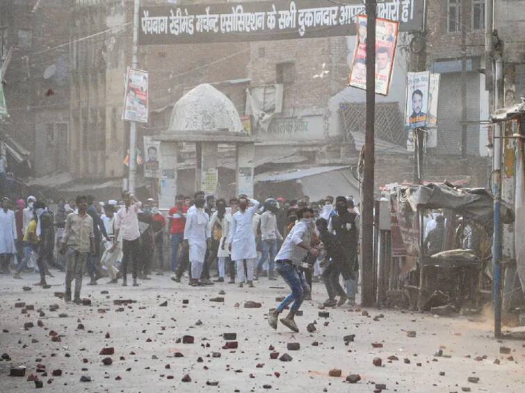 Kanpur Violence Latest Update: 12 arrest in last 24 hours stone palters in trouble after posters hangs on wall Kanpur Violence Update: 24 કલાકમાં 12 ધરપકડ, પથ્થરબાજોમાં ભય અને 500થી વધુ કેસ... જાણો કાનપુર હિંસામાં અત્યાર સુધીમાં શું થયું