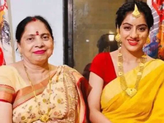 टीवी एक्ट्रेस दीपिका सिंह ज्वाइंट फैमिली में रहती हैं. उनकी सास का नाम मंजू गोयल है. दोनों के बीच काफी अच्छी अंडरस्टेंडिग है. जिसकी झलक इस फोटो में भी देखी जा सकती है.