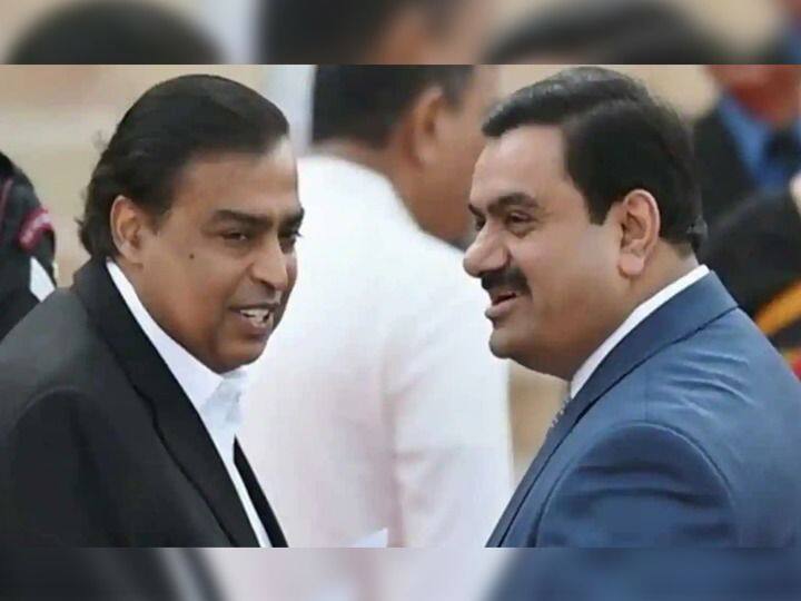 adani-vs-ambani-asias-number-one-billionaire-crown-again मुकेश अंबानी पुन्हा बनले आशियातील सर्वात श्रीमंत व्यक्ती, श्रीमंतांच्या यादीत अदानी 9व्या स्थानावर घसरले