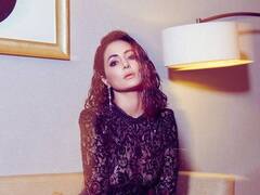 Hina Khan: नेटेड जंपसूटमध्ये हिना खानच्या ग्लॅमरस अदा; चाहते झाले फिदा!