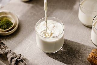 Health Tips : ‘या’ गोष्टी खाल्ल्यानंतर चुकूनही पिऊ नका दूध! उद्भवू शकतात अनेक समस्या