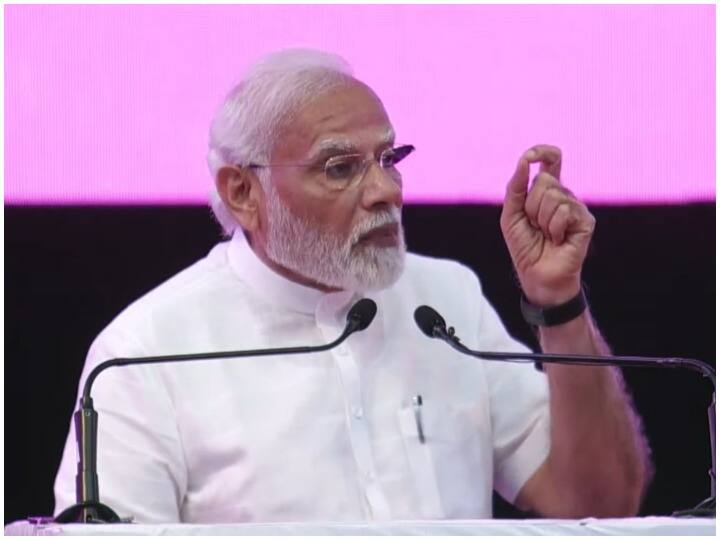 PM Modi at UP Investors Summit in Lucknow record investment will create thousands of employment opportunities Praise CM Yogi UP Investors Summit: ‘वन नेशन, वन ग्रिड, वन राशन कार्ड...लखनऊ ग्राउंड सेरेमनी में बोले पीएम मोदी- Reforms से हमने भारत को दी मजबूती