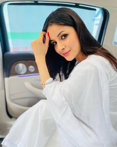 Shehnaaz Gill :पंजाबची कतरिना कैफ शहनाज गिलचा ग्लॅमरस अंदाज!