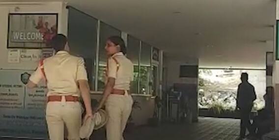 Jubilee hills Girl Assault Case: తమిళనాడు, కర్ణాటకలలో నిందితుల అరెస్ట్ | ABP Desam