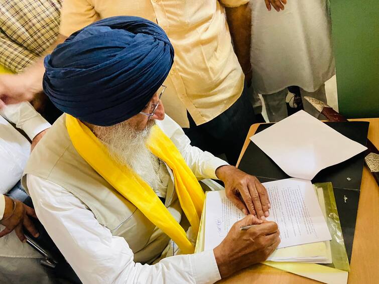 Sangrur by-election : Simranjit Singh Mann files Nomination papers for Sangrur by-election Sangrur by-election : ਸਿਮਰਨਜੀਤ ਸਿੰਘ ਮਾਨ ਨੇ ਸੰਗਰੂਰ ਜ਼ਿਮਨੀ ਚੋਣ ਲਈ ਦਾਖਲ ਕੀਤਾ ਨਾਮਜ਼ਦਗੀ ਪੱਤਰ  