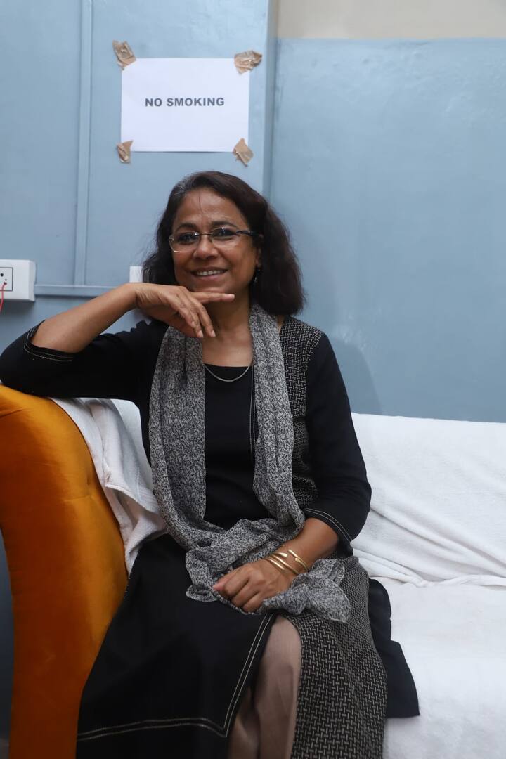 'মনপতঙ্গ' ছবিটি বলবে নিপীড়ণের ভয়ে গ্রাম ছেড়ে শহরে পালিয়ে আসা এক প্রেমিক প্রেমিকার গল্প। গ্রামের কাঁচা রাস্তার পরিবর্তে শহুরে রাস্তা ঘিরে গড়ে ওঠে তাদের জীবন ও জীবিকা।