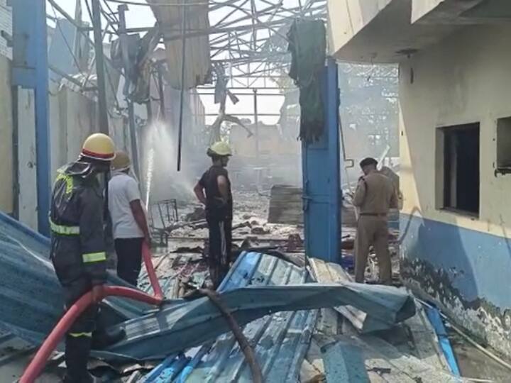 8 labourers dead, 15 injured in blast at factory in UP's Hapur, rescue underway UP Fire : কারখানায় ভয়াবহ বিস্ফোরণ, আগুনে ঝলসে ৯ শ্রমিকের মৃত্যু উত্তরপ্রদেশে, আহত ১৯