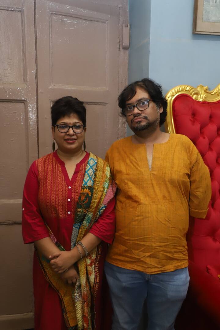 হাজির ছিলেন জাতীয় পুরস্কার প্রাপ্ত অভিনেত্রী সীমা বিশ্বাস, শুভঙ্কর মহান্ত, বৈশাখী রায়, অমিত সাহা, অনিন্দিতা ঘোষ, জনার্দন ঘোষ, ত্রিবিক্রম ঘোষ, অনিন্দ রায় ছাড়াও আরও অনেকে। এছাড়া এই ছবিতে অভিনয় করতে দেখা যাবে প্রখ্যাত অভিনেতা জয় সেনগুপ্ত, তন্নিষ্ঠা বিশ্বাস প্রমুখদের।