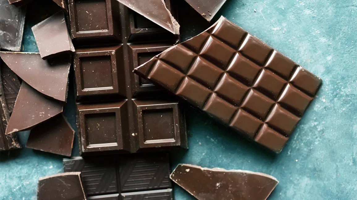 Dark Chocolate Benefits : প্রাণবন্ত ত্বক, কোলেস্টেরলে লাগাম ; আর কী উপকারে লাগে ডার্ক চকোলেট ?