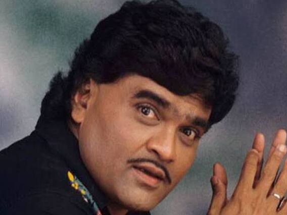 Ashok Saraf Birthday: बैंक से लेकर बॉलीवुड तक, कुछ ऐसा रहा है अशोक सराफ का सफर Ashok Saraf Birthday: बैंक से लेकर बॉलीवुड तक, कुछ ऐसा रहा है अशोक सराफ का सफर