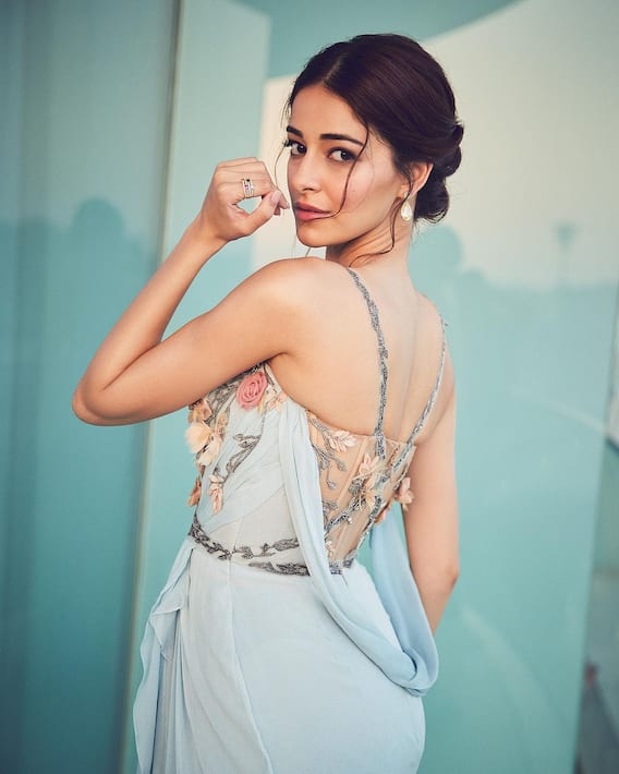 IIFA 2022 Ananya Panday: अनन्या पांडे का आइफा लुक देख आपको डिज्नी प्रिंसेस की आ जाएगी याद