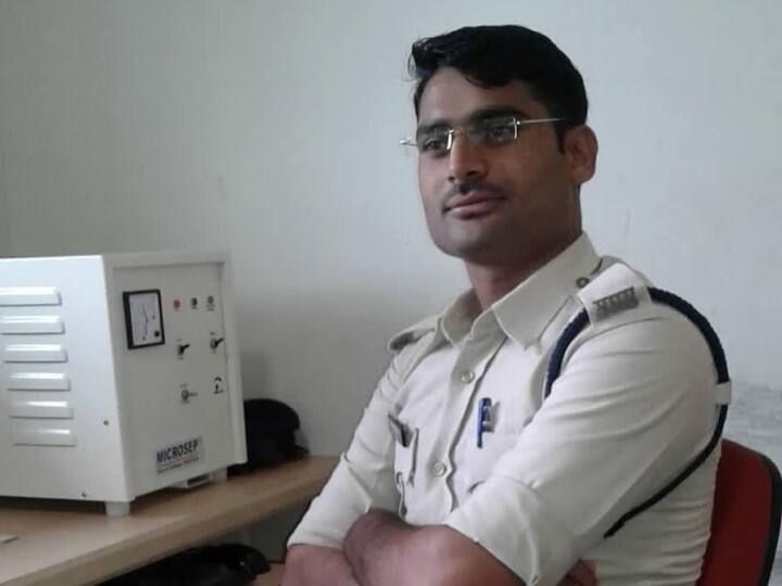 Constable had to fight with young man STF arrested after complaint ann Bhind News: कांस्टेबल को युवक से लड़ाई करना पड़ा महंगा, शिकायत के बाद STF ने किया गिरफ्तार, जानें पूरा मामला