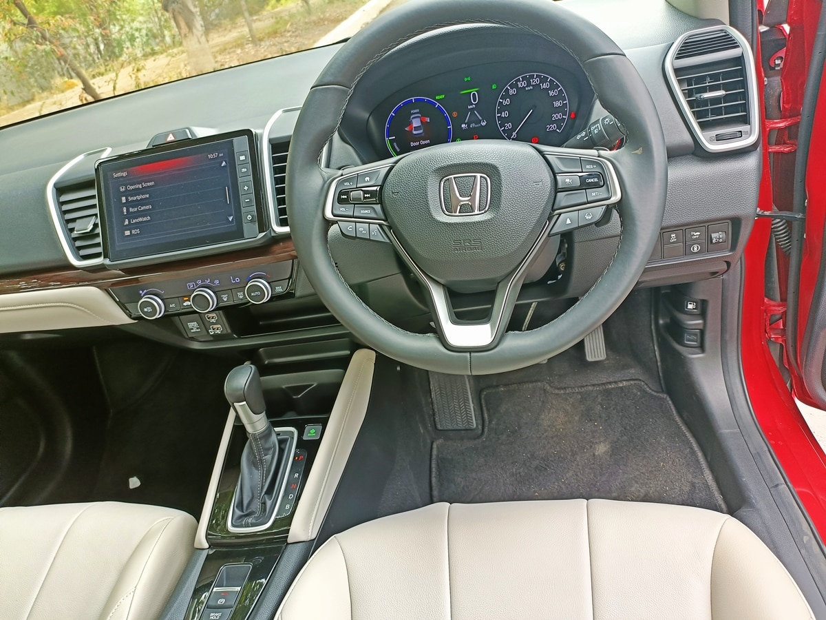 Honda City e:HEV hybrid review: હોન્ડાની આ સેડાન આપે છે 19 કિમી પ્રતિ લીટરની માઇલેજ, જાણો કેટલી છે કિંમત