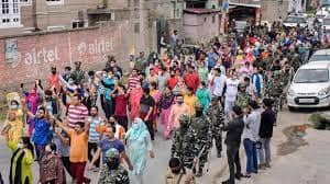 Jammu-Kashmir : ਟਾਰਗੇਟ ਕਿਲਿੰਗ ਵਿਚਾਲੇ 177 ਕਸ਼ਮੀਰੀ ਪੰਡਿਤ ਅਧਿਆਪਕਾਂ ਦਾ ਤਬਾਦਲਾ , ਸਾਰੇ ਘਾਟੀ ਦੇ ਜ਼ਿਲ੍ਹਾ ਹੈੱਡਕੁਆਰਟਰ ਭੇਜੇ Jammu-Kashmir : ਟਾਰਗੇਟ ਕਿਲਿੰਗ ਵਿਚਾਲੇ 177 ਕਸ਼ਮੀਰੀ ਪੰਡਿਤ ਅਧਿਆਪਕਾਂ ਦਾ ਤਬਾਦਲਾ , ਸਾਰੇ ਘਾਟੀ ਦੇ ਜ਼ਿਲ੍ਹਾ ਹੈੱਡਕੁਆਰਟਰ ਭੇਜੇ