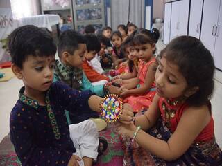Rakshabandhan Gift: રાખડીના બદલે બહેનોને ગિફ્ટ કરો આ આર્થિક ઉપહાર, જિંદગીભર આવશે કામ