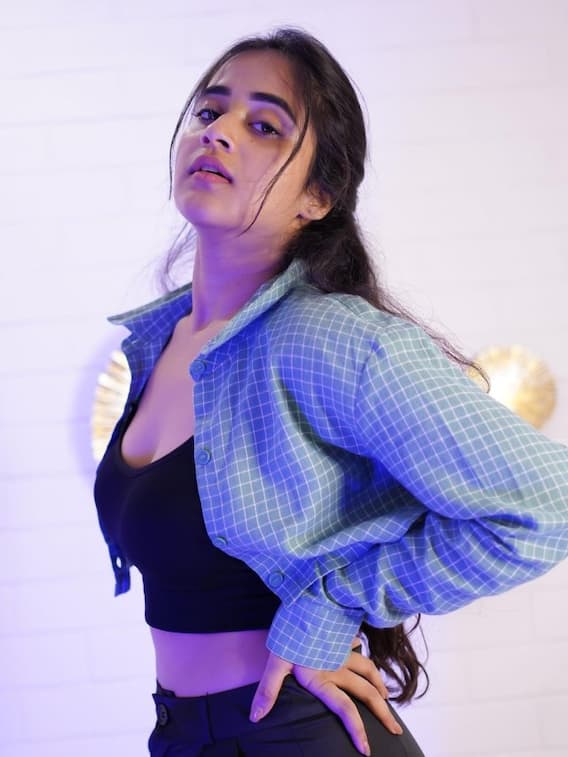 దీప్తి అలా చూడమాకు జ్వరమొస్తాది!