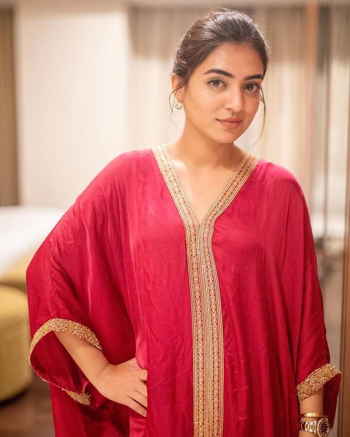 காதல் என்னுள்ளே வந்த நேரம் அறியாமல் நாட்கள் இப்படி ஓடுதே வாழ்வில்