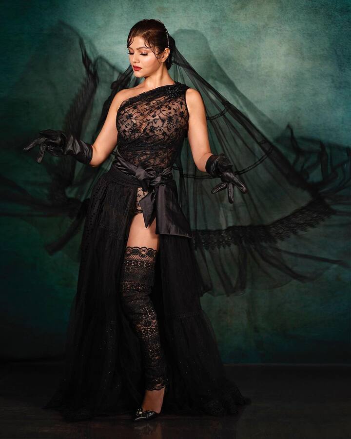 रुबिनाच्या या फोटोंना नेटकऱ्यांची पसंती मिळाली आहे. (Rubina Dilaik/instagram)