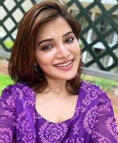 Actress Aathmika: உன்னை எண்ணாத நாள் இல்லையே.. நடிகை ஆத்மிகா லேட்டஸ்ட் க்ளிக்ஸ் !