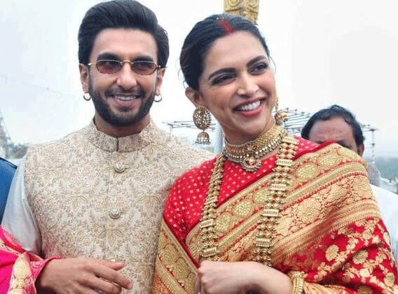 दीपिका पादुकोण: दीपिका ने रणवीर सिंह से नवंबर 2018 में शादी की थी. दोनों ने शादी से पहले एक-दूसरे को छह साल तक डेट किया था. आपको बता दें कि रणवीर से पहले दीपिका रणबीर कपूर के साथ रिलेशन में थीं लेकिन दोनों का ब्रेकअप हो गया था. ब्रेकअप के बाद दीपिका ने रणबीर पर धोखा देने के आरोप लगाए थे और कहा था कि उन्होंने रणबीर को रंगे हाथ धोखा देते हुए पकड़ा था. इस रिश्ते के टूटने के बाद दीपिका डिप्रेशन में भी चली गई थीं.