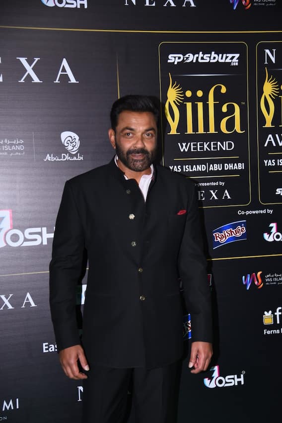 IIFA 2022: आईफा 2022 में लगा फिल्मी सितारों का मेला, इन बॉलीवुड हस्तियों ने की शिरकत