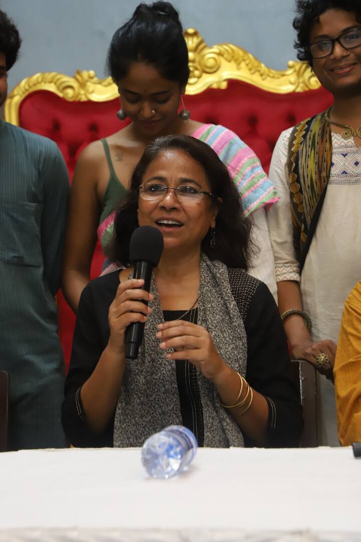 এই ছবিতে ক্যামেরার দায়িত্বে আছেন রানাপ্রতাপ কারফর্মা, সঙ্গীত নির্মানে রয়েছেন অভিজিৎ কুন্ডু। শিল্প নির্দেশনা করেছেন সিঞ্জিত হালদার, ছবিতে কার্যবাহী প্রযোজক হিসেবে রয়েছেন প্রতীক বাগী।