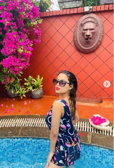 ਪਾਣੀ 'ਚ ਅੱਗ ਲਗਾਉਂਦੀ ਨਜ਼ਰ ਆਈ ਅਭਿਨੇਤਰੀ Aarohi Singh